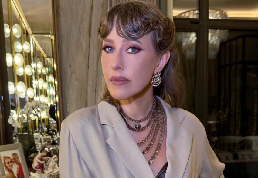 Пробка из "Роллс-Ройсов", Ксения Собчак и Светлана Бондарчук среди гостей и топ-модели на подиуме: вся светская Москва на показе Александра Терехова