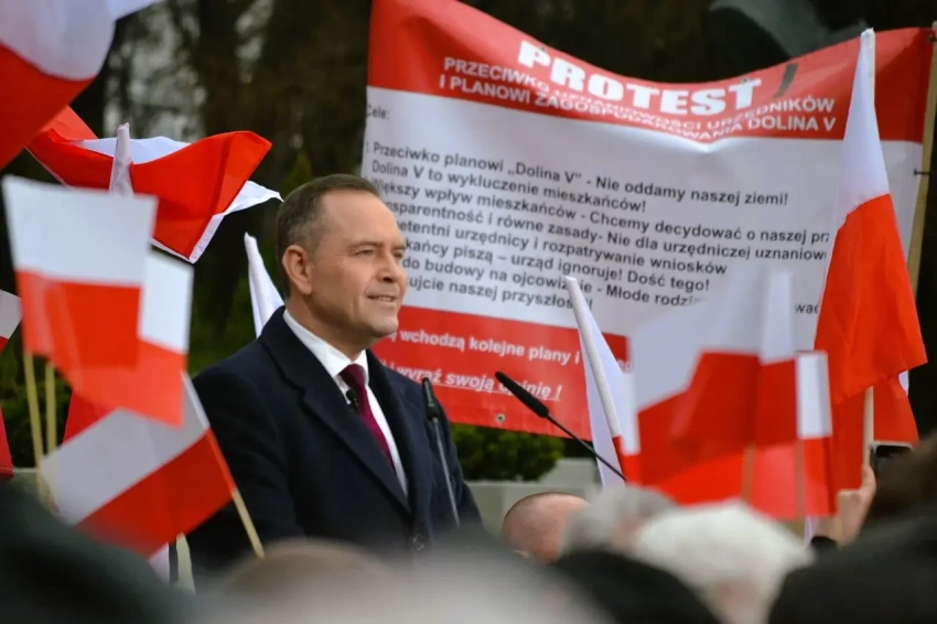 Глава МИД Польши: президент Навроцкий готовит страну к выходу из Евросоюза