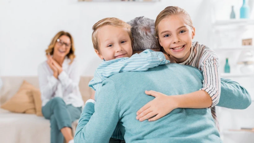 Во всем мире 4 декабря люди празднуют день объятий, который имеет свою историю и традиции