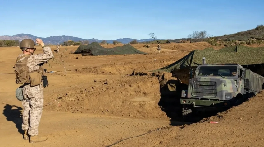 Вывод из конфликта: морская пехота США вырыла «траншейный городок»