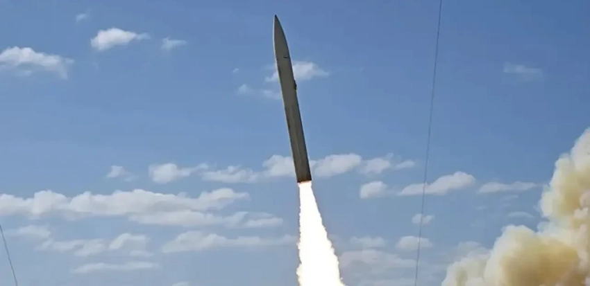 «Ударит по Москве из Лондона»: подробности о гиперзвуковой ракете США Dark Eagle