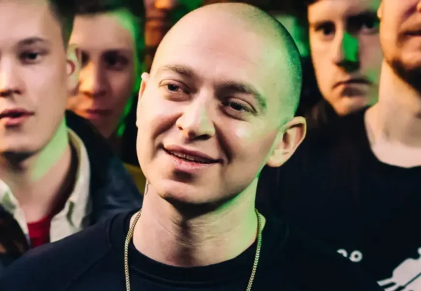 "Я нарцисс, у меня есть бабки". В сети критикуют новый альбом Оксимирона*