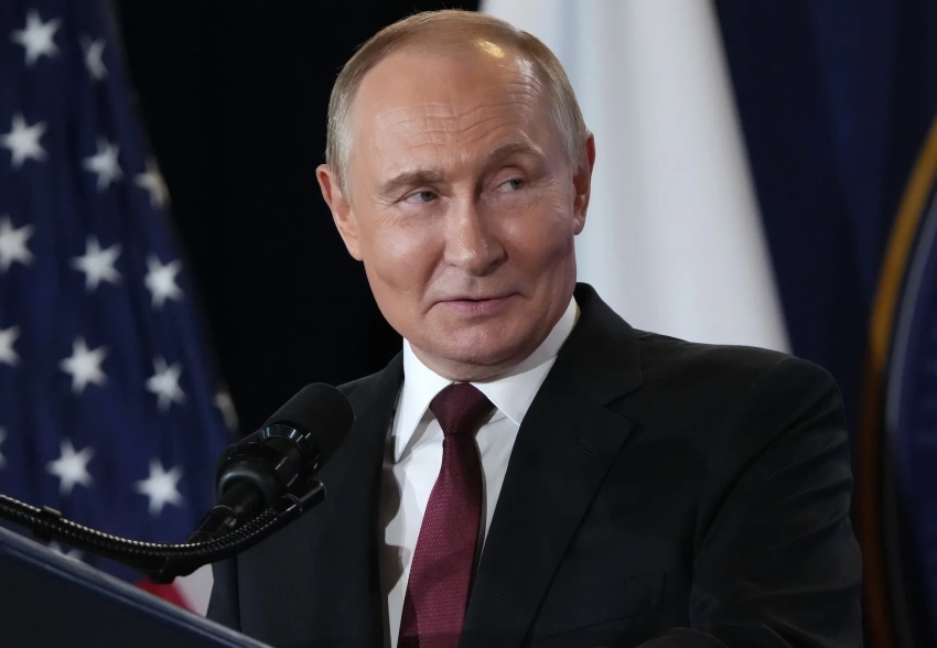 Владимир Путин признался, что иногда сам ездит по Москве за рулём