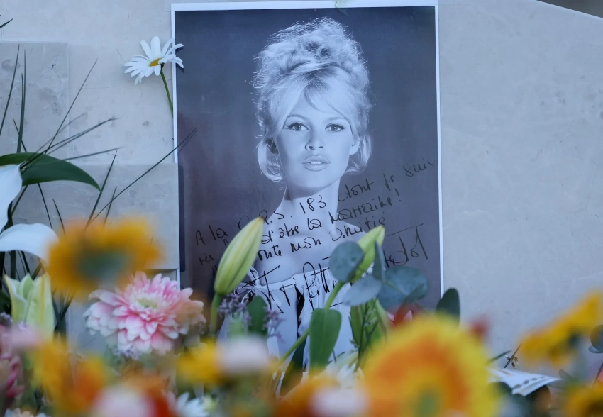 Последние слова мужу и причина смерти: в Сен-Тропе прошли похороны Брижит Бардо