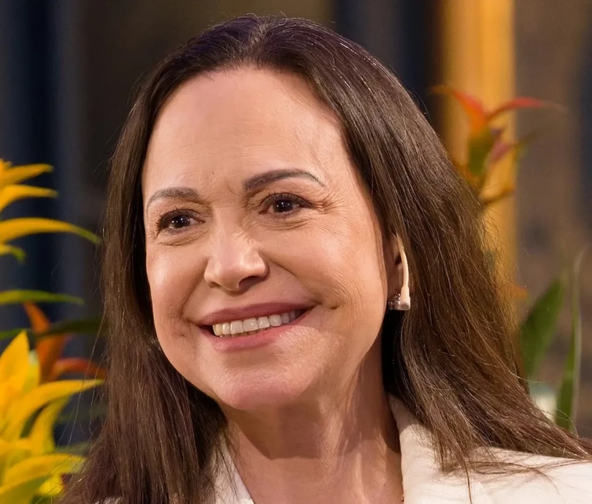 Мачадо вручила Трампу Нобелевскую медаль, превратив премию в средство коррупции