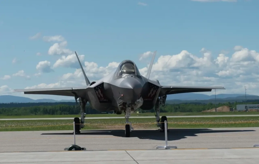 США во время переговоров перебросили ближе к Ирану более 50 истребителей