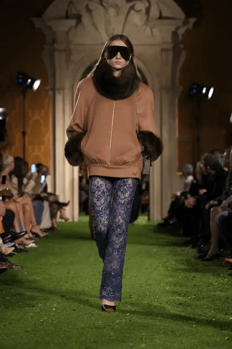 Гвинет Пэлтроу, Джорджина Родригес, Надежда Оболенцева среди гостей и сын Наоми Уоттс — на подиуме на показе Valentino